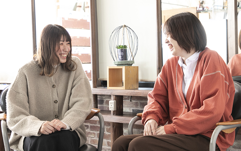楽しく笑い合える仲間がいる